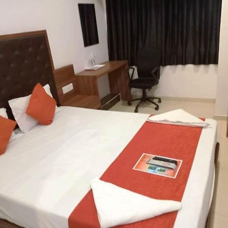 Sai Deep Lodging Нави Мумбаи Экстерьер фото