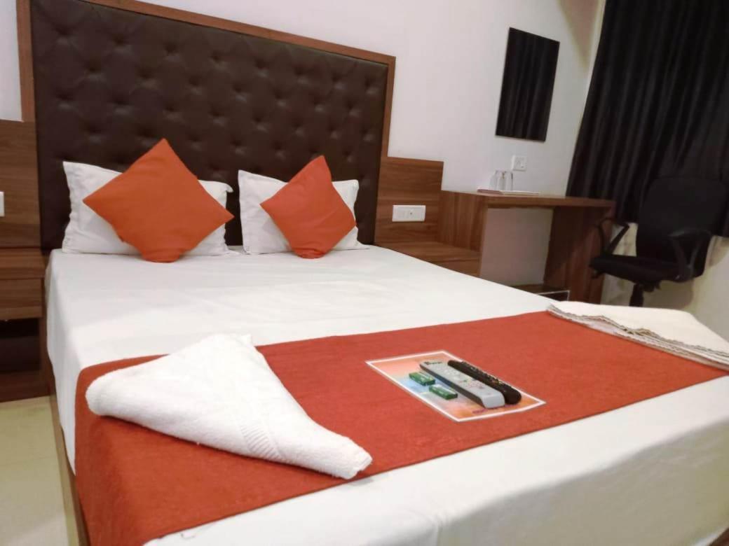 Sai Deep Lodging Нави Мумбаи Экстерьер фото