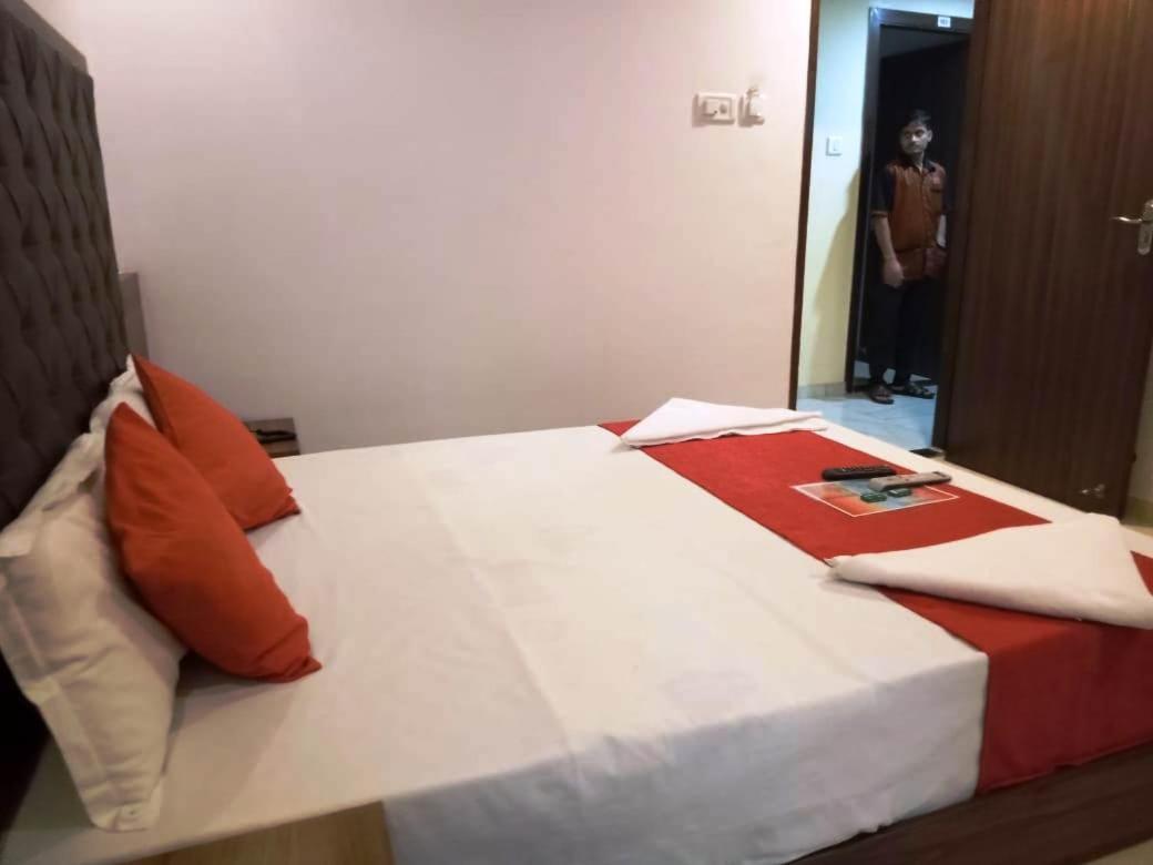 Sai Deep Lodging Нави Мумбаи Экстерьер фото